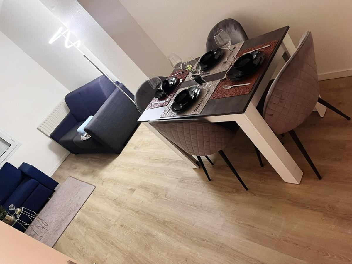 Logement Entier Chambre+Salon + Jardin & Terrasse Les Ulis Exterior photo
