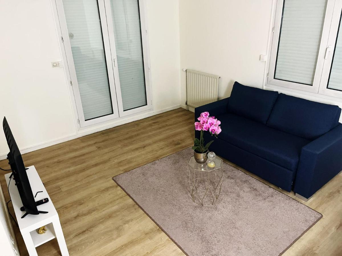 Logement Entier Chambre+Salon + Jardin & Terrasse Les Ulis Exterior photo